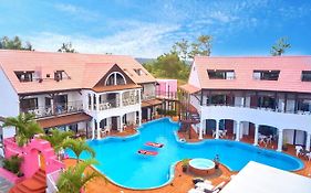 The Pool Resort Okinawa